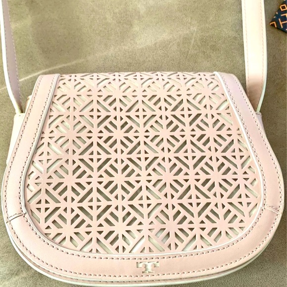 Tory Burch Handbags - Tory Burch Light Pink Cut-Out Crossbody Bag